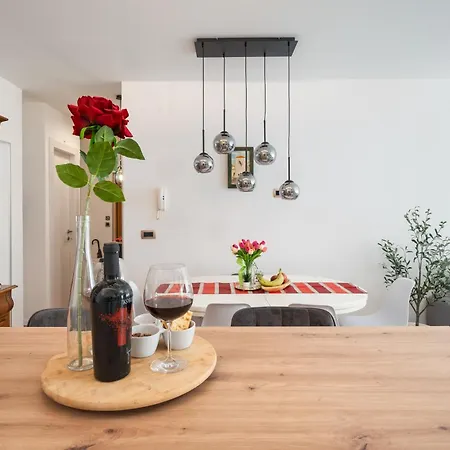Apartment Ctrl Alt Retreat Split