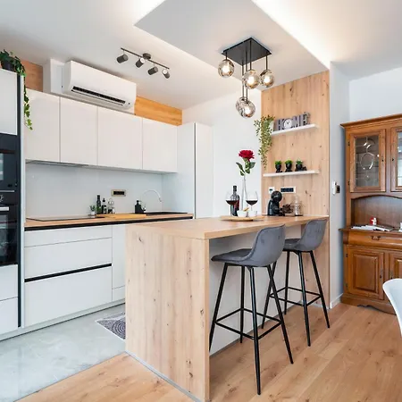 Ctrl Alt Retreat - 4 Star And Parking Appartement
